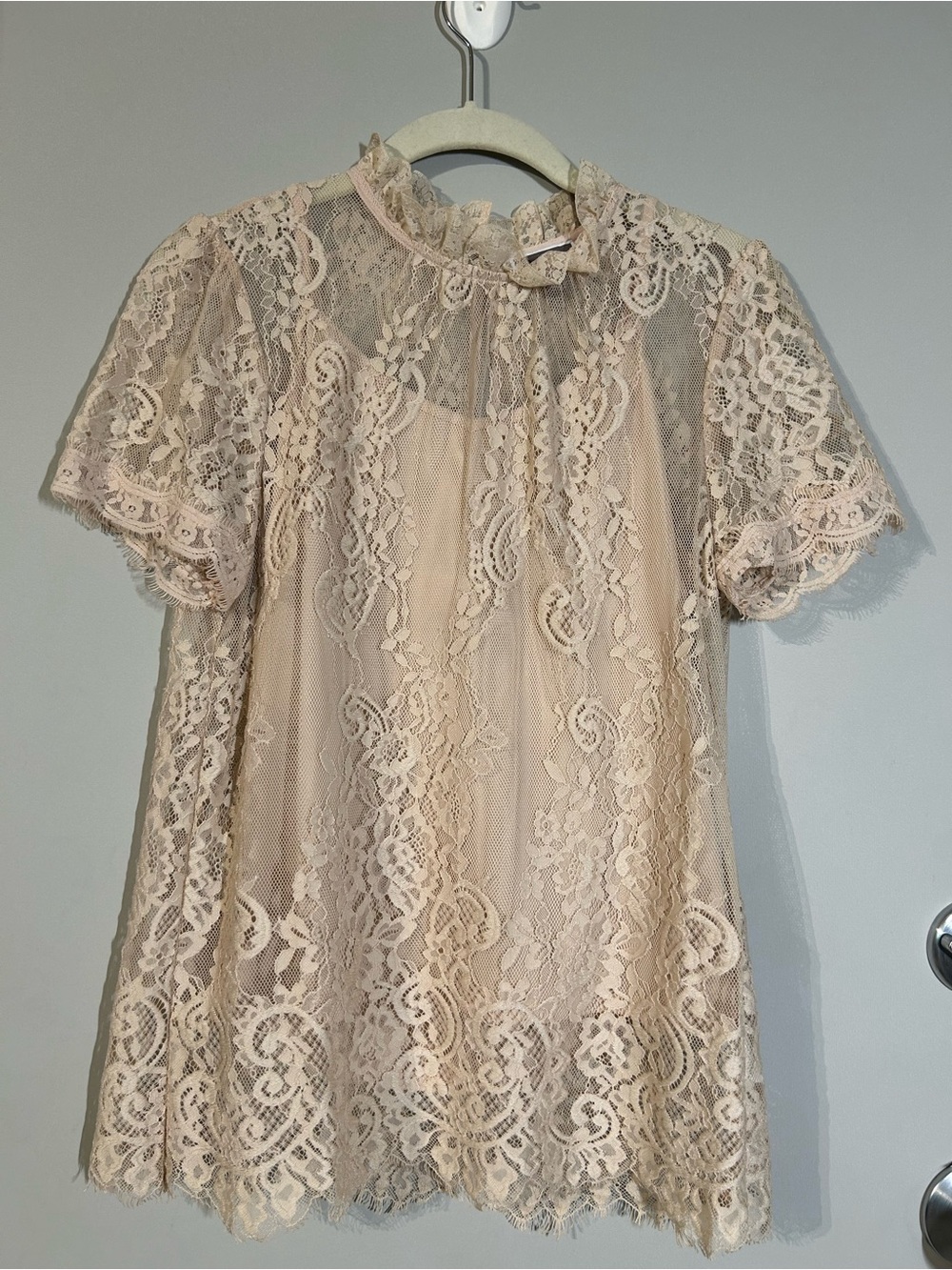 Sheer all over Lace w/ camisole Size S ruffled Neck, romantic fairy balletcore